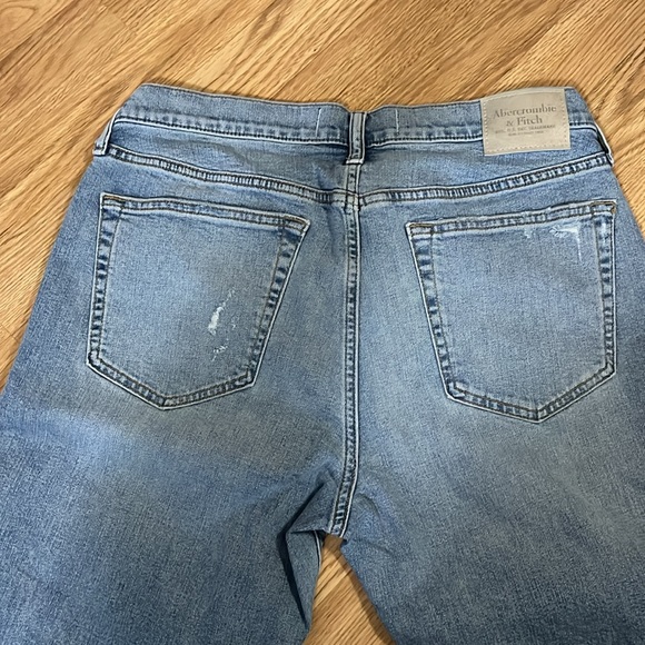 Abercrombie Athletic Skinny Stretch Jeans size 33/32 distressed with holes - Picture 7 of 11